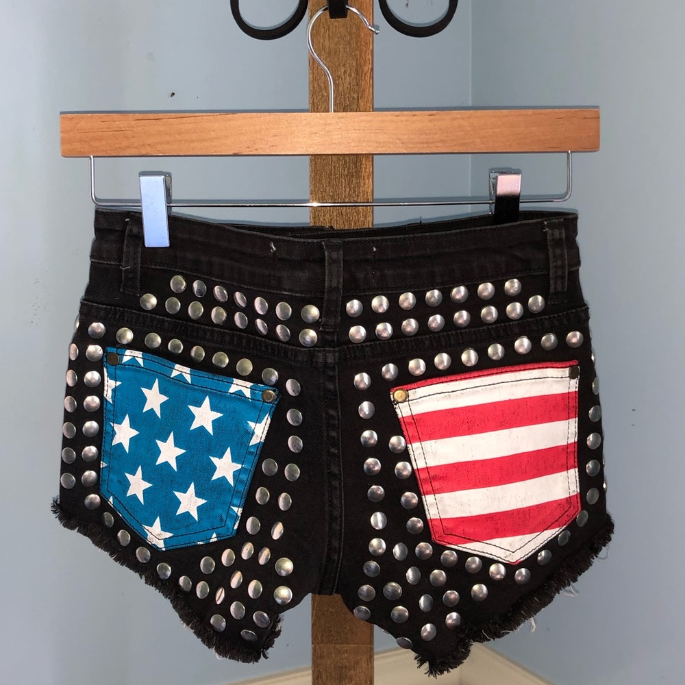 REVERSE DENIM black shorts American flag pockets